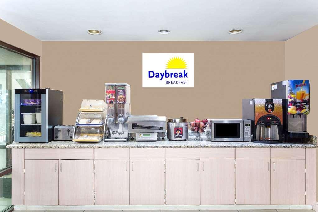 فندق Baymont By Wyndham College Park Atlanta Airport South المظهر الخارجي الصورة