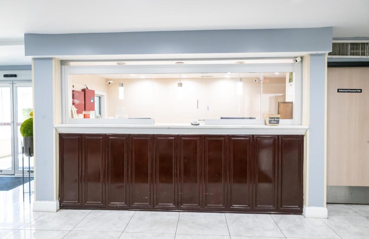 فندق Baymont By Wyndham College Park Atlanta Airport South المظهر الخارجي الصورة
