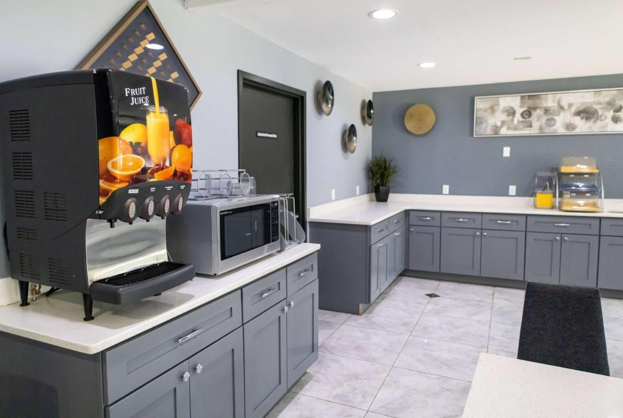 فندق Baymont By Wyndham College Park Atlanta Airport South المظهر الخارجي الصورة
