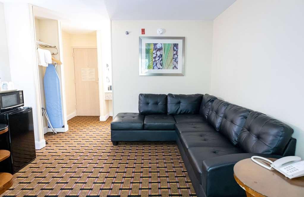 فندق Baymont By Wyndham College Park Atlanta Airport South الغرفة الصورة