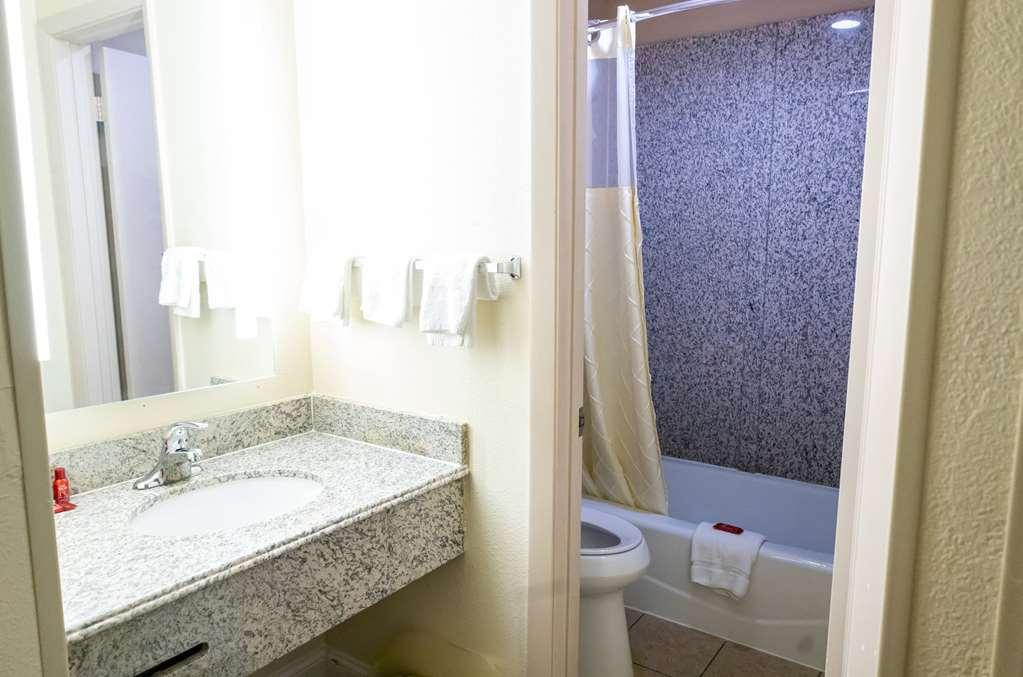 فندق Baymont By Wyndham College Park Atlanta Airport South الغرفة الصورة