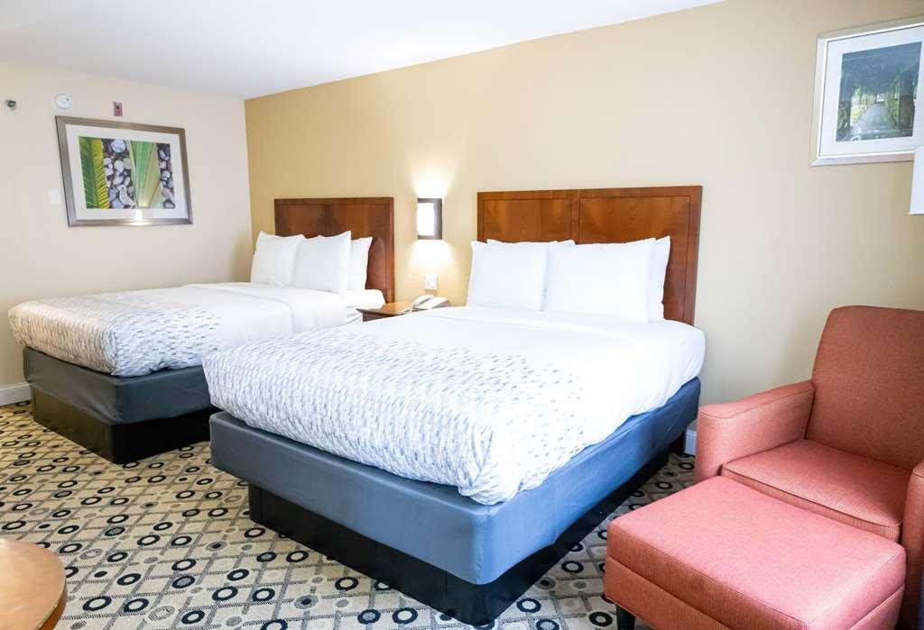 فندق Baymont By Wyndham College Park Atlanta Airport South الغرفة الصورة