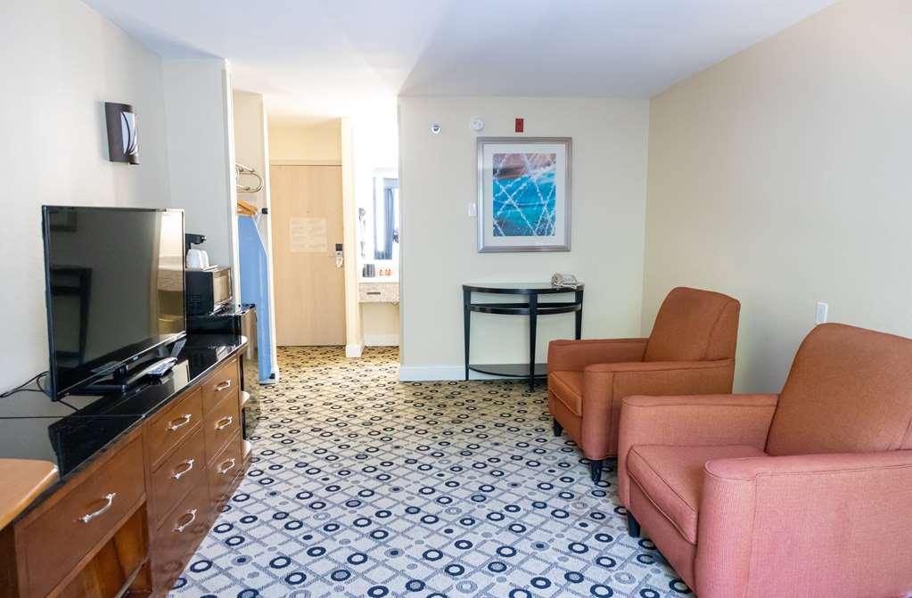 فندق Baymont By Wyndham College Park Atlanta Airport South الغرفة الصورة