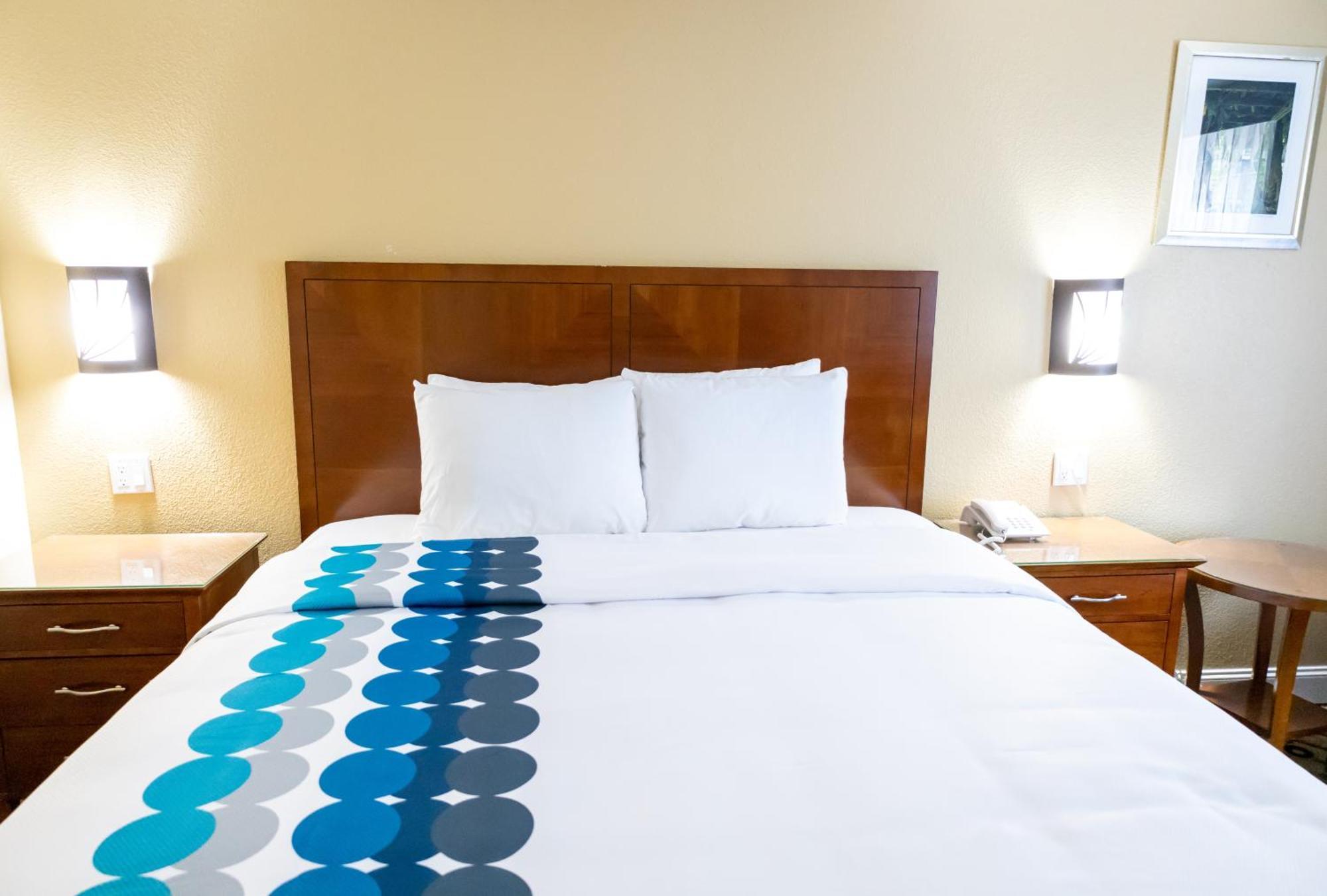 فندق Baymont By Wyndham College Park Atlanta Airport South المظهر الخارجي الصورة