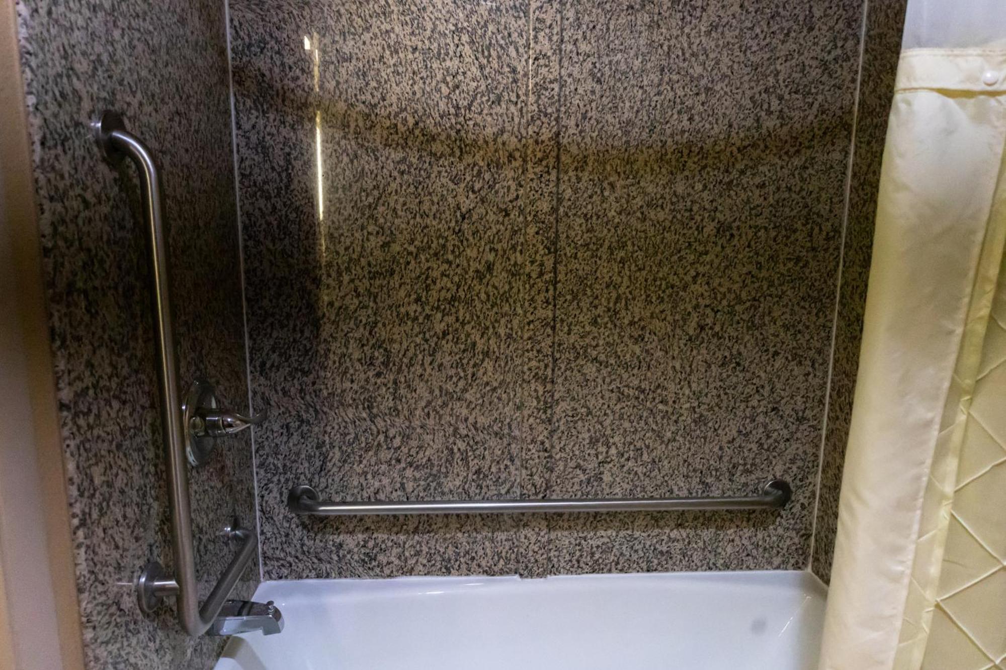 فندق Baymont By Wyndham College Park Atlanta Airport South المظهر الخارجي الصورة